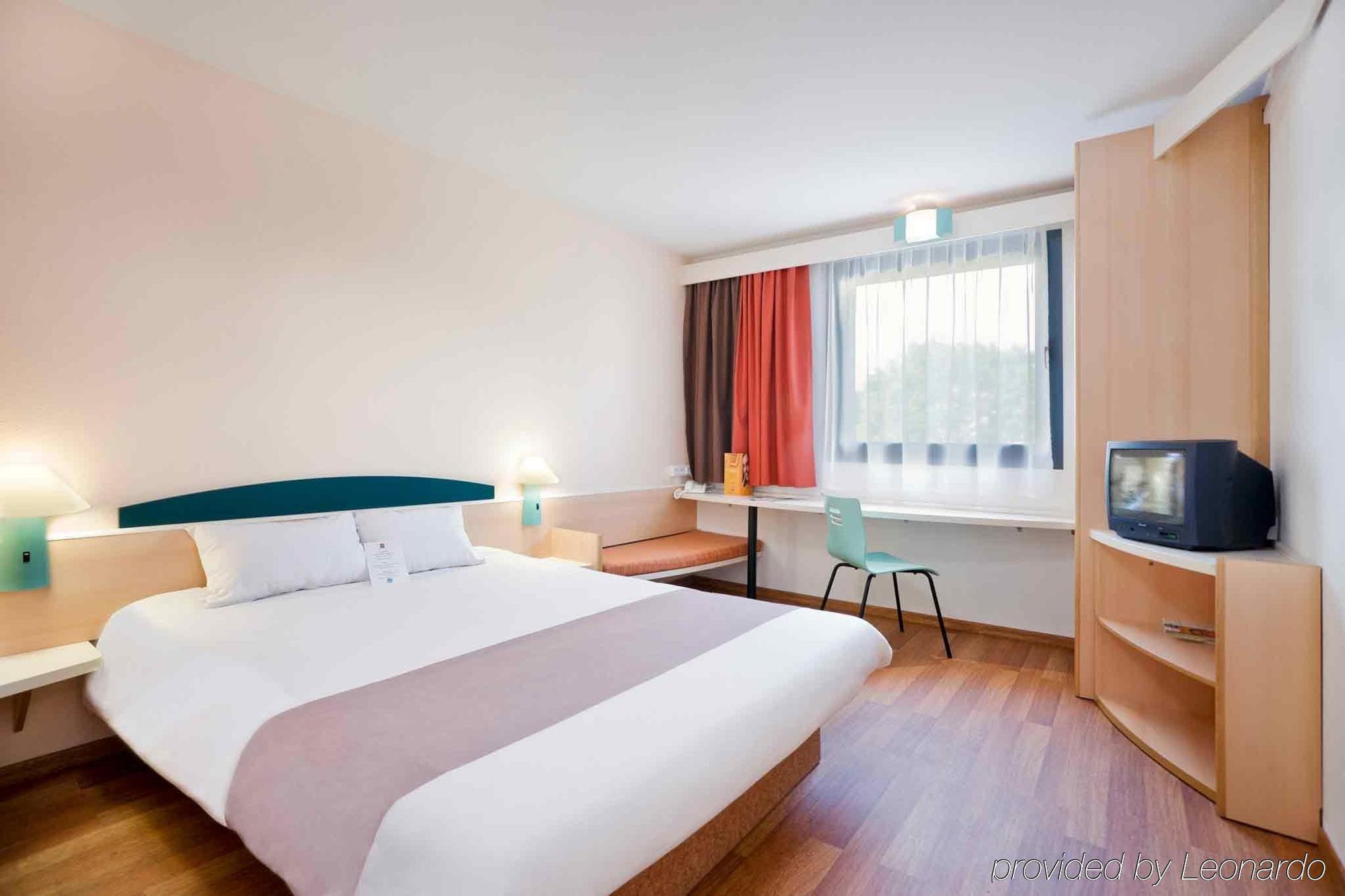 Ibis Szczecin Centrum Exterior photo